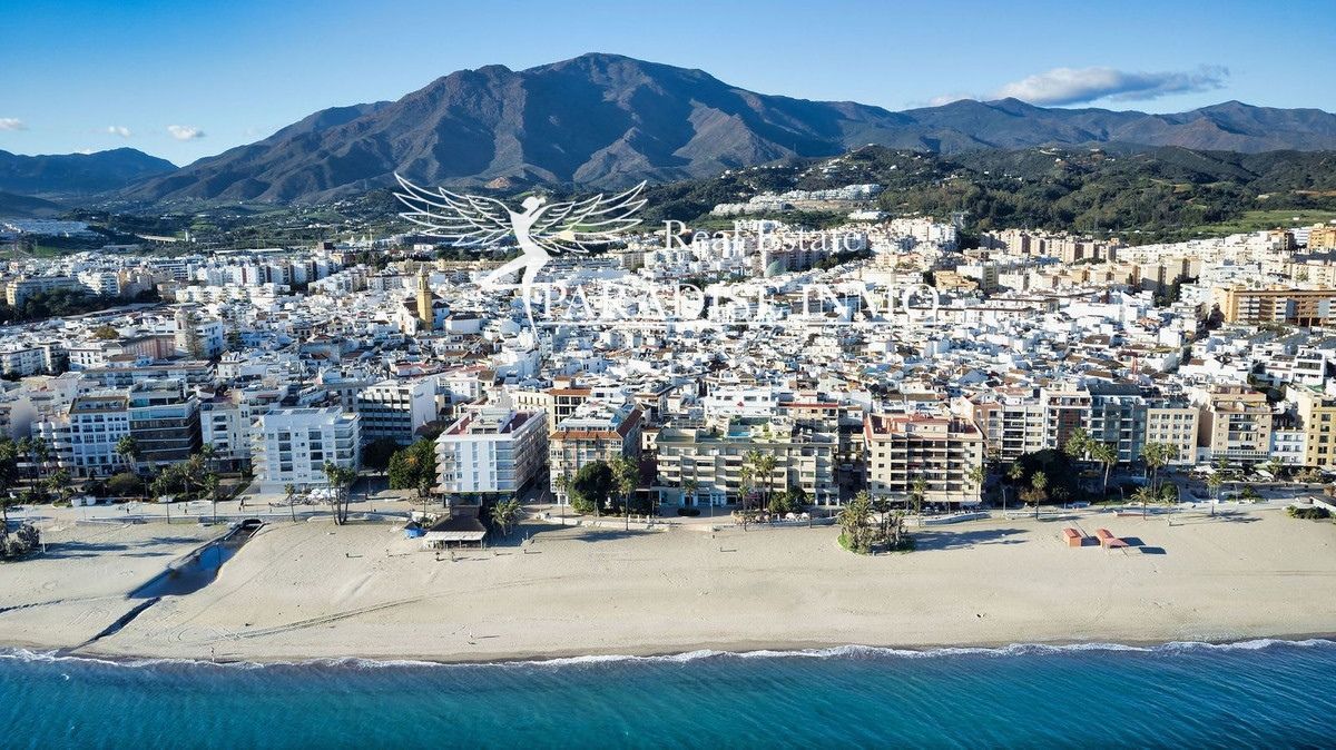 Flat for sale Estepona, Málaga. Ref: 3357. Paradise Group 
