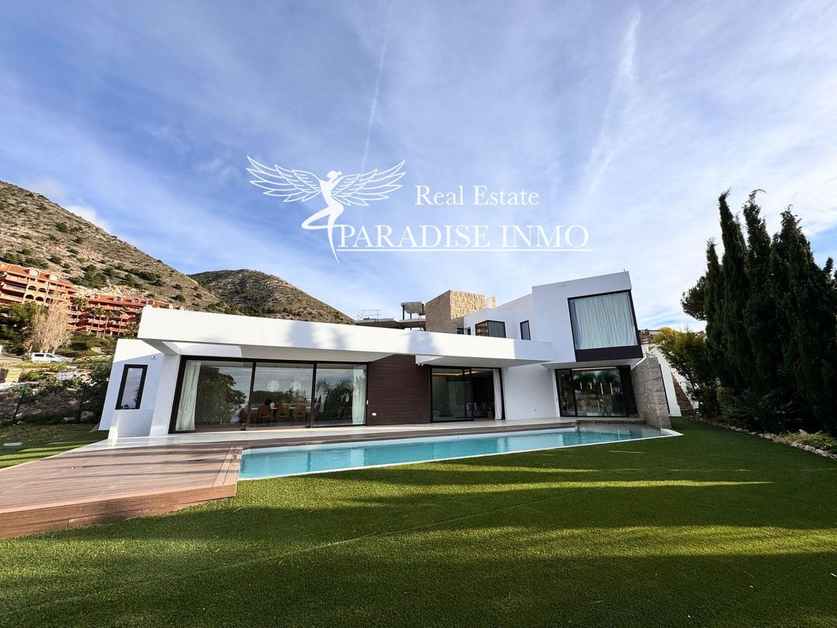 Detached villa for sale Fuengirola, Málaga. Ref: 3459. Paradise Group 