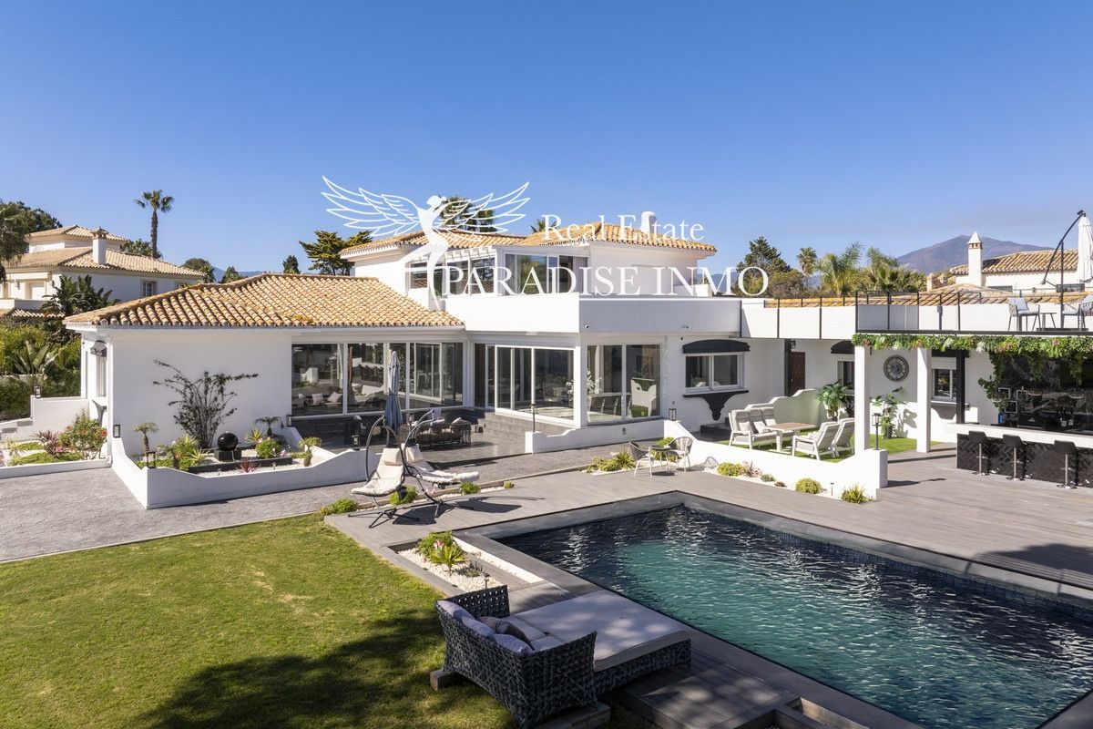 Detached villa for sale Estepona, Málaga. Ref: 3495. Paradise Group 
