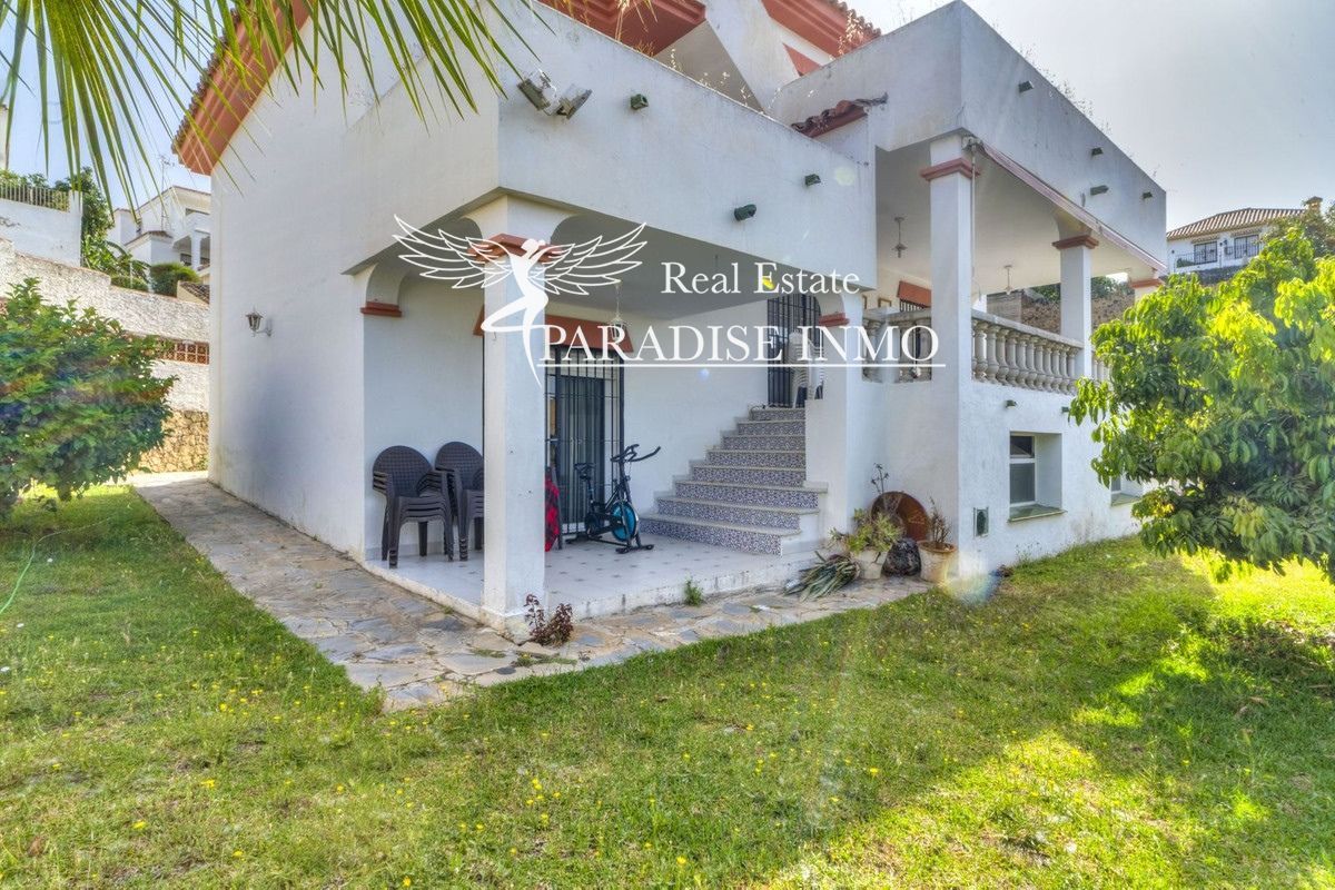 Detached villa for sale Marbella, Málaga. Ref: 3537. Paradise Group 