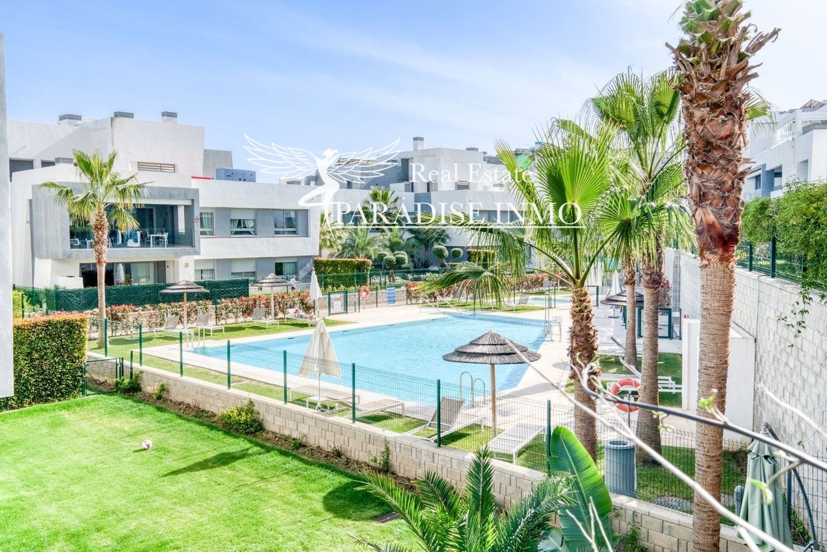 Flat for sale Estepona, Málaga. Ref: 3596. Paradise Group 