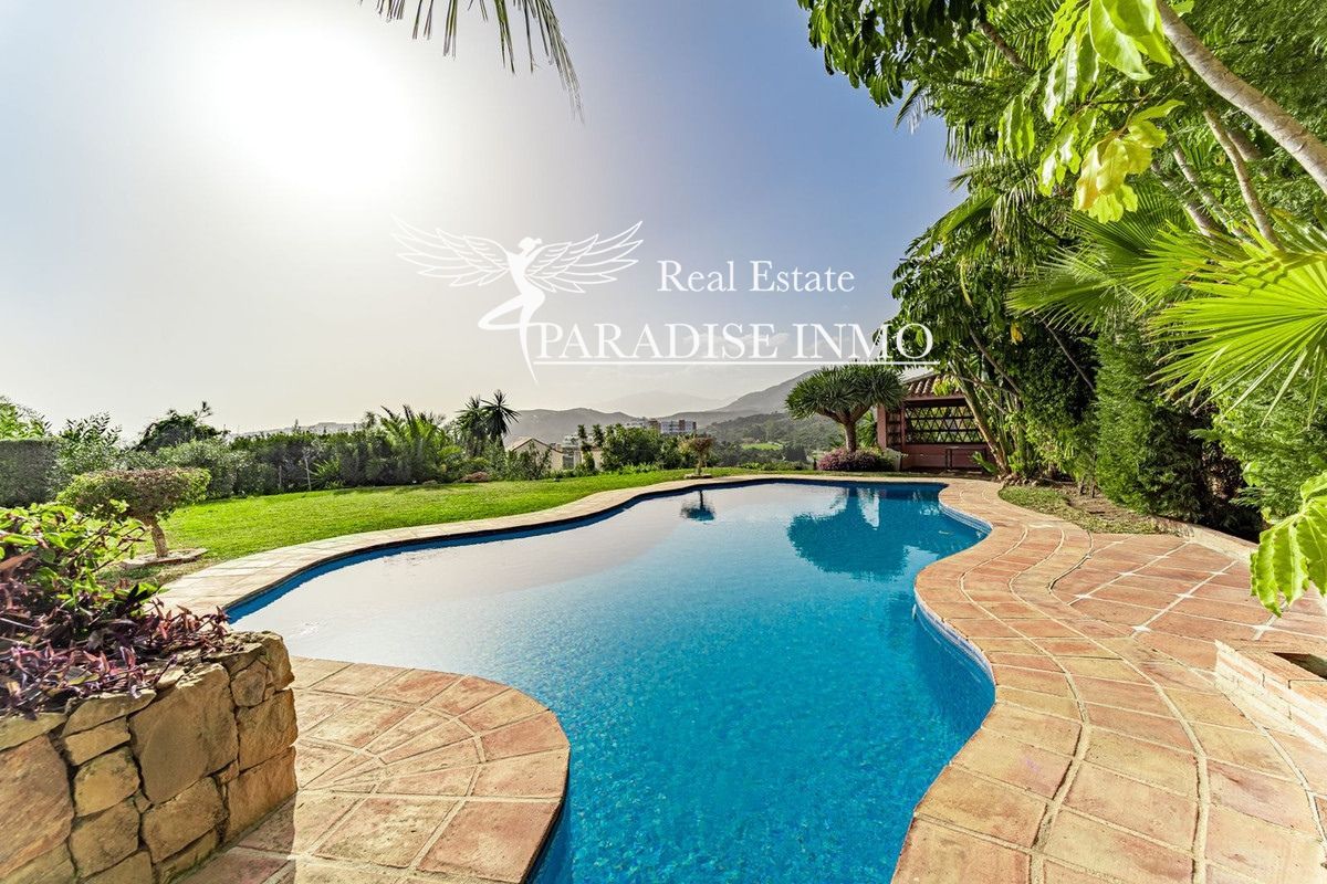 Detached villa for sale Benahavis, Málaga. Ref: 3601. Paradise Group 