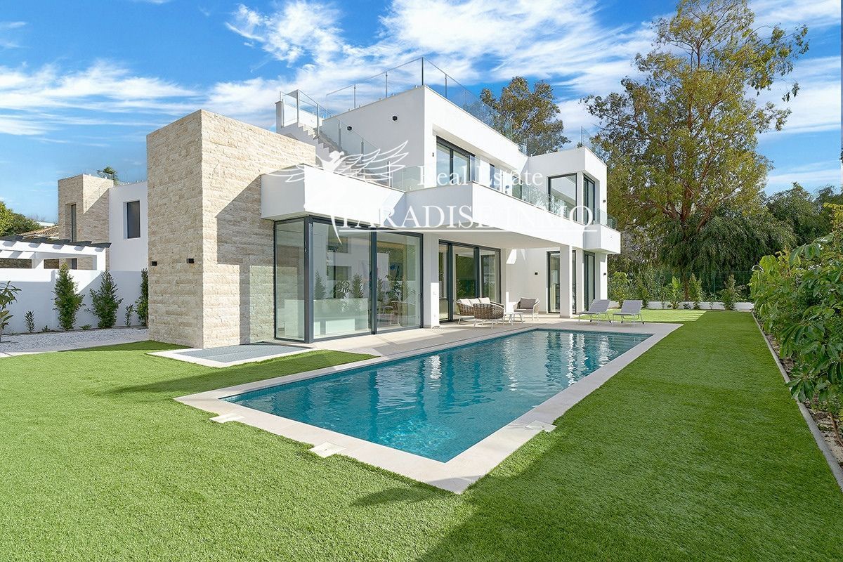 Detached villa for sale Estepona, Málaga. Ref: 3643. Paradise Group 