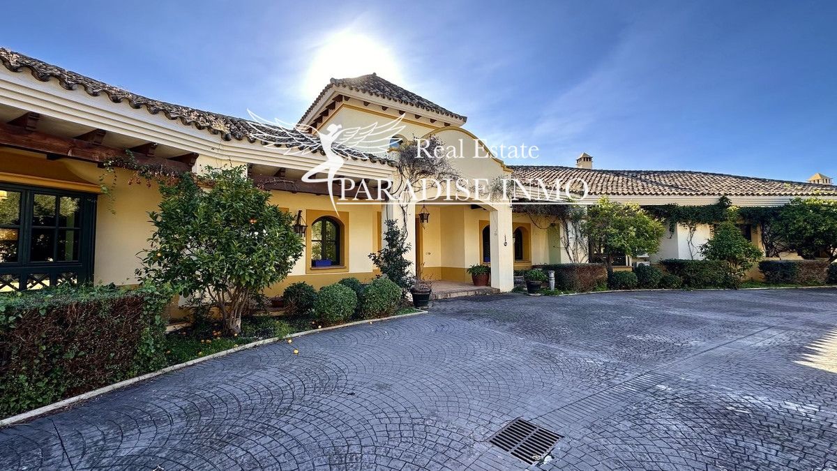 Detached villa for sale Benahavis, Málaga. Ref: 3677. Paradise Group 