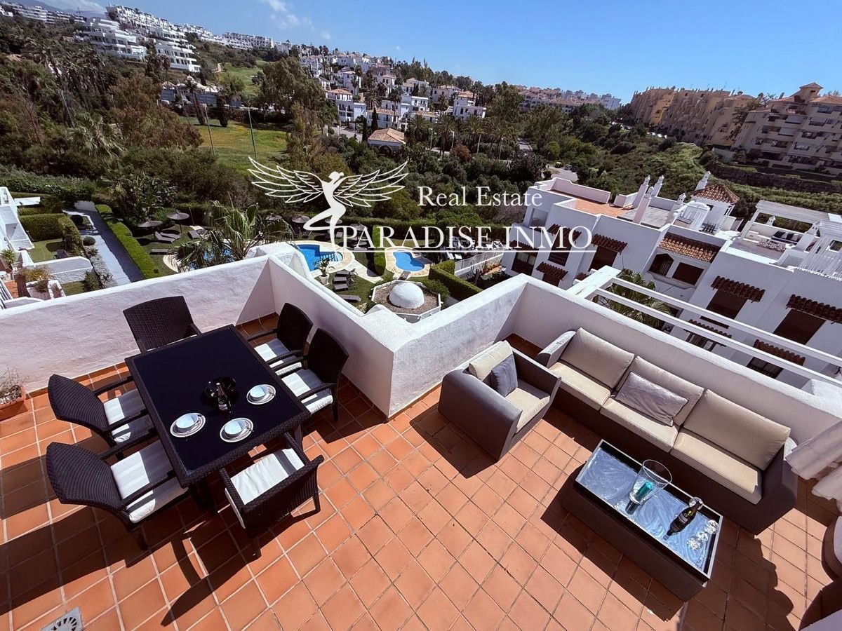 Flat for sale Estepona, Málaga. Ref: 3696. Paradise Group 