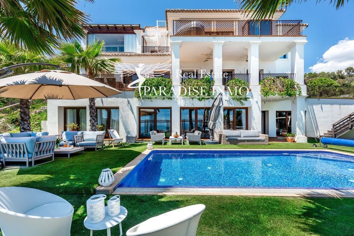 Detached villa for sale Benahavis, Málaga. Ref: 3716. Paradise Group 