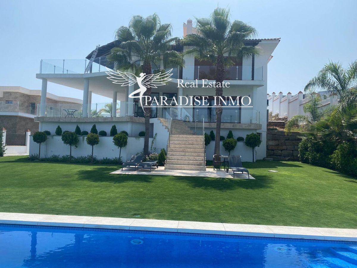 Detached villa for sale Benahavis, Málaga. Ref: 3721. Paradise Group 
