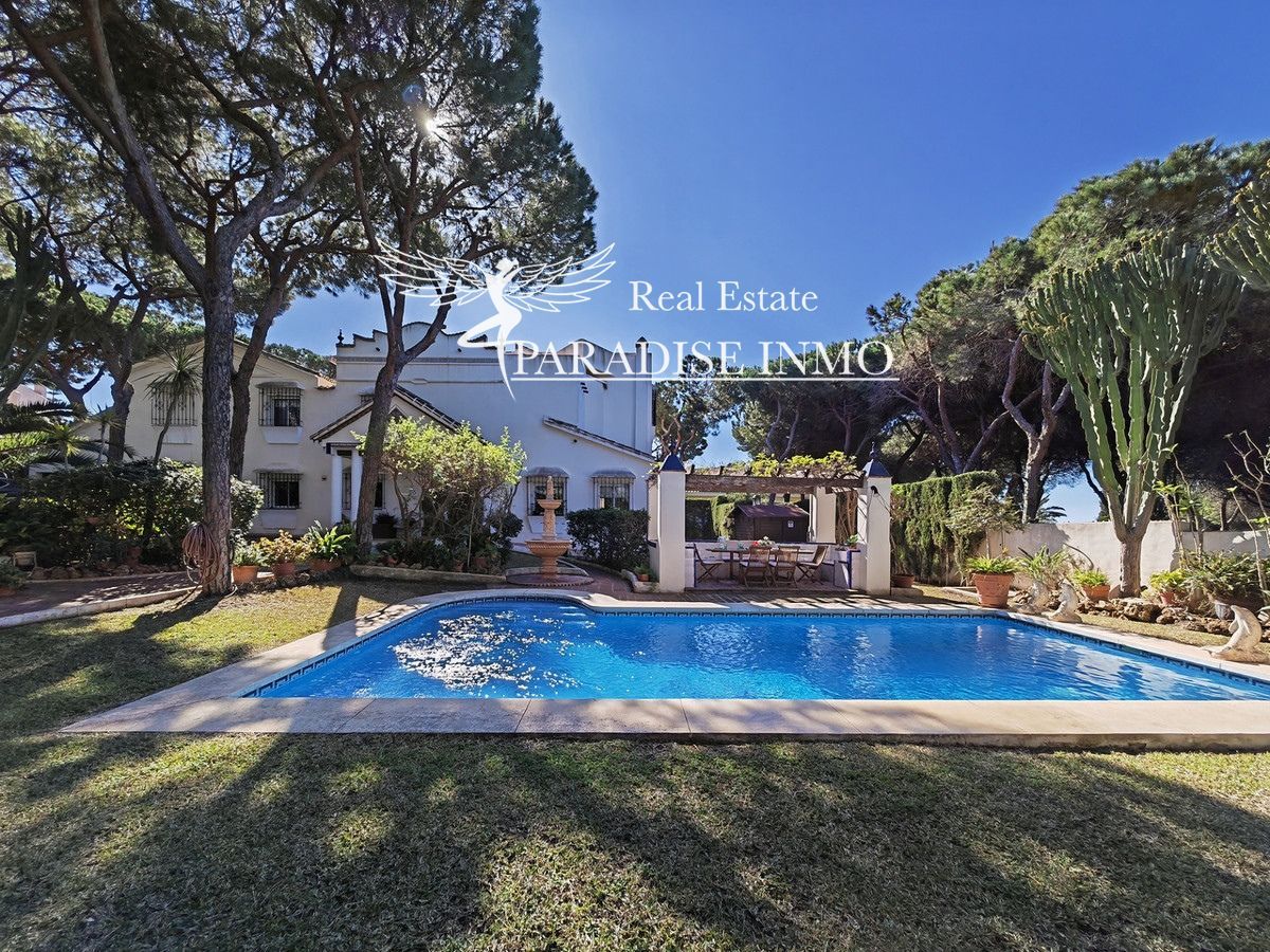 Detached villa for sale Marbella, Málaga. Ref: 3722. Paradise Group 