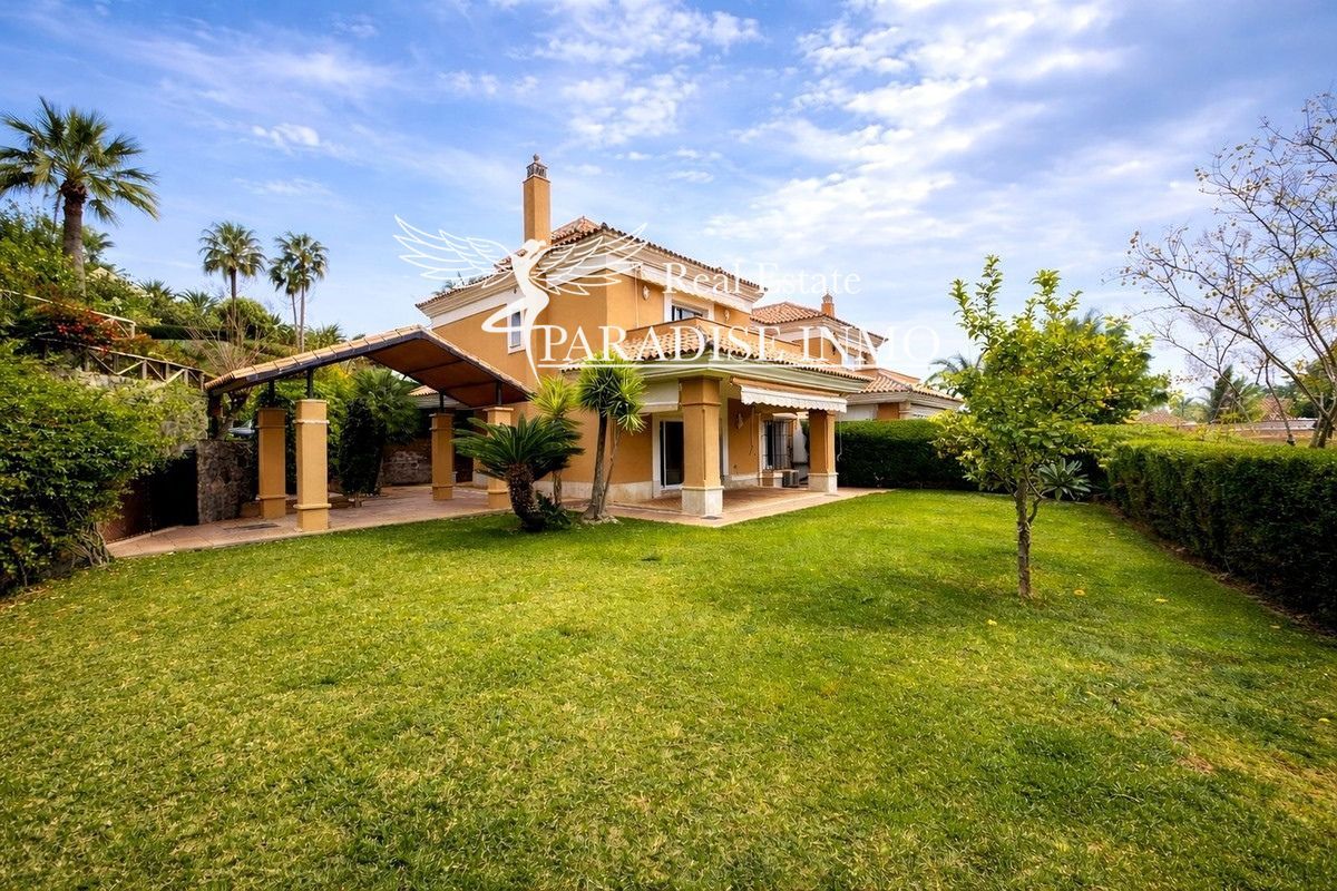 Detached villa for sale Marbella, Málaga. Ref: 3743. Paradise Group 