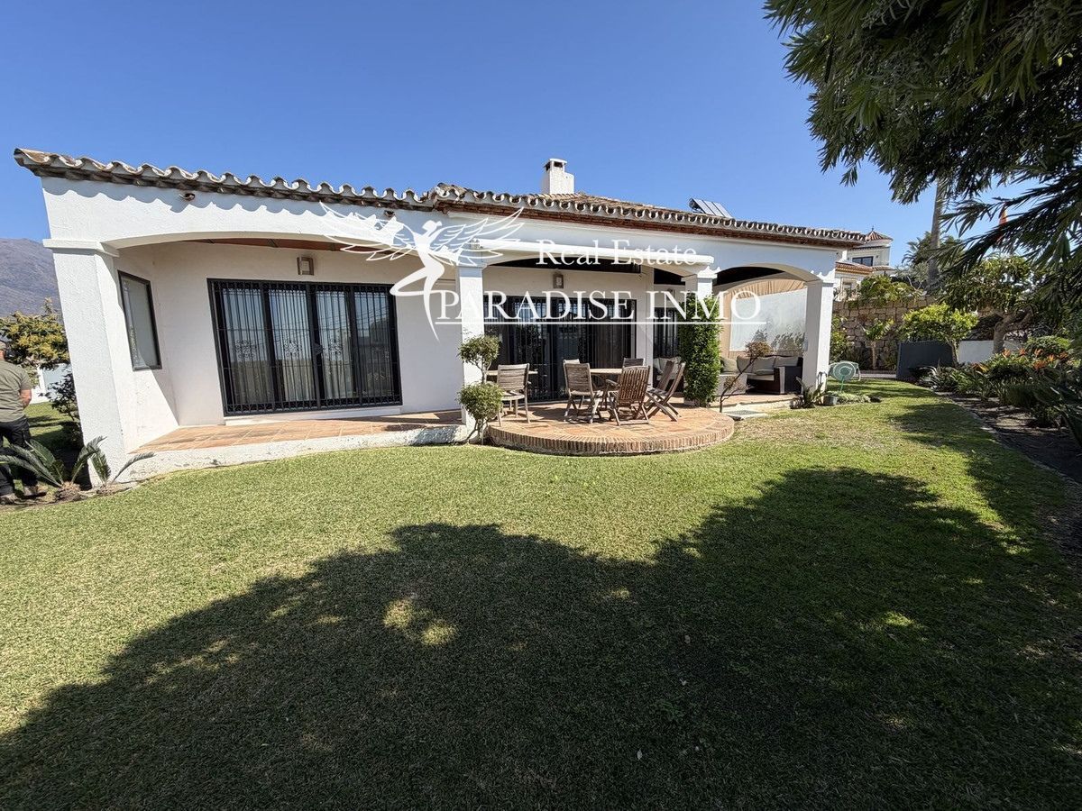 Detached villa for sale Estepona, Málaga. Ref: 3768. Paradise Group 