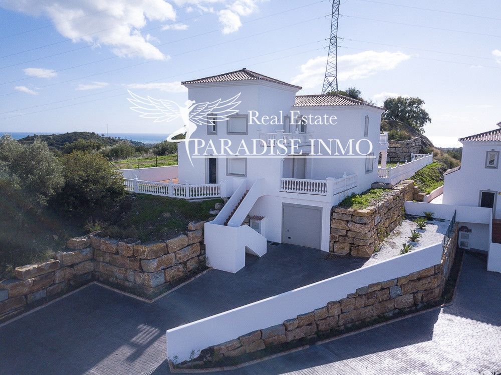 Detached villa for sale Estepona, Málaga. Ref: 3834. Paradise Group 