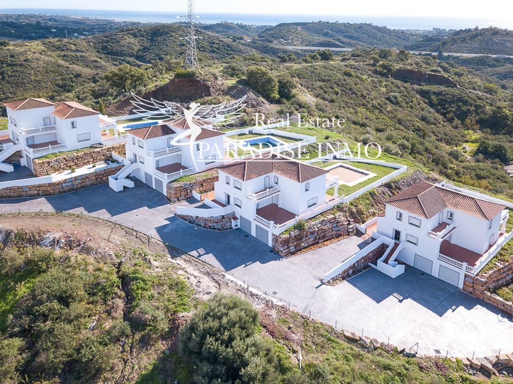 Detached villa for sale Estepona, Málaga. Ref: 3835. Paradise Group 