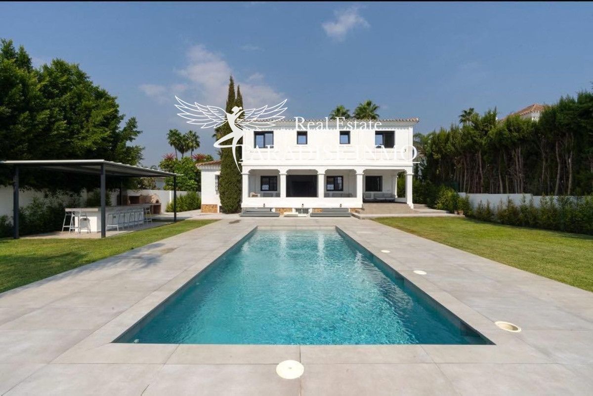 Detached villa for sale Marbella, Málaga. Ref: 3855. Paradise Group 