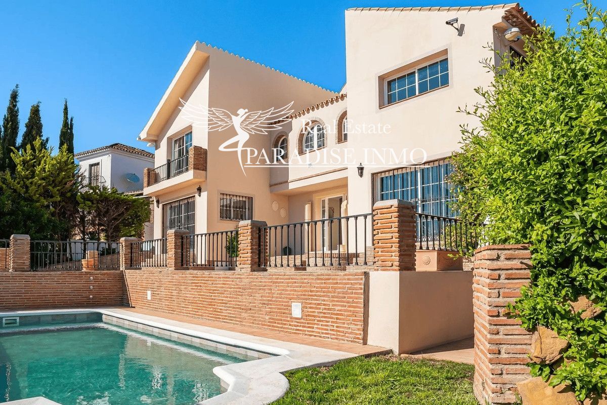 Detached villa for sale Estepona, Málaga. Ref: 3870. Paradise Group 
