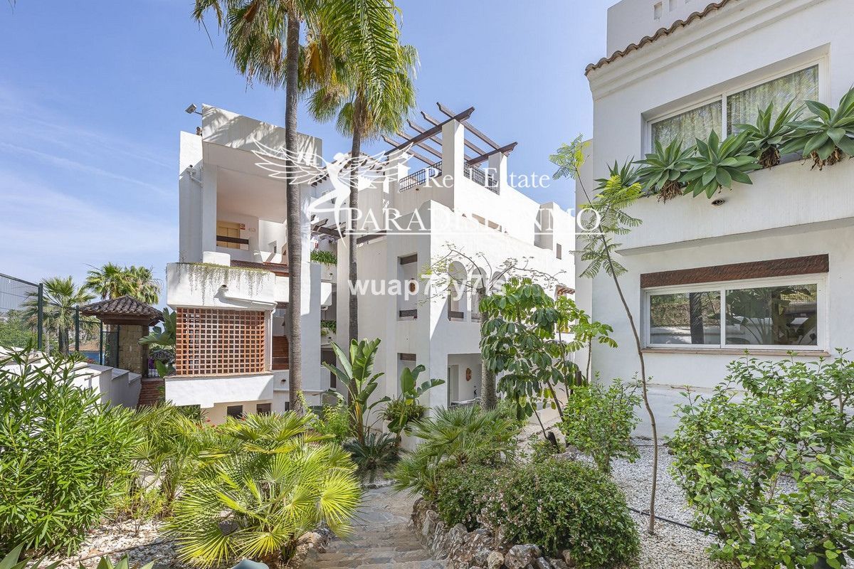 Flat for sale Marbella, Málaga. Ref: 3889. Paradise Group 
