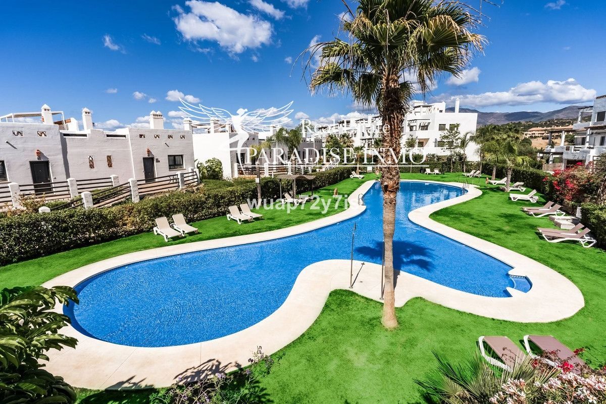 Flat for sale Estepona, Málaga. Ref: 3890. Paradise Group 