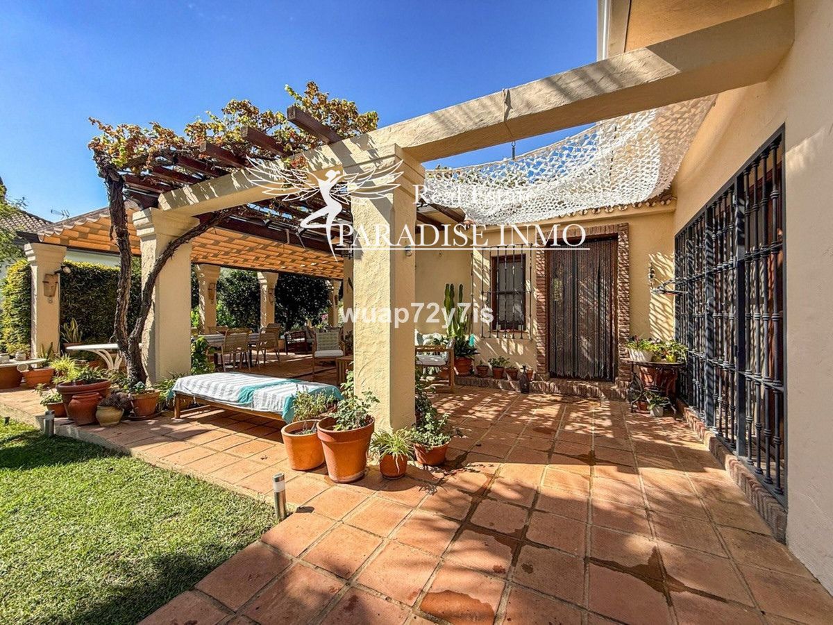 Detached villa for sale Marbella, Málaga. Ref: 3903. Paradise Group 