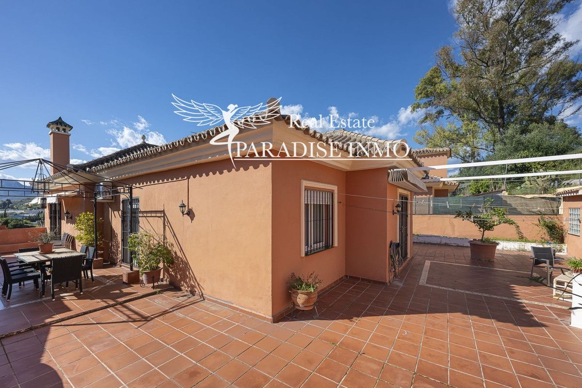 Detached villa for sale Benahavis, Málaga. Ref: 3915. Paradise Group 