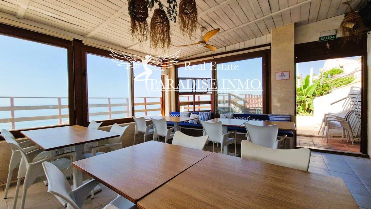Detached villa for sale Estepona, Málaga. Ref: 3961. Paradise Group 