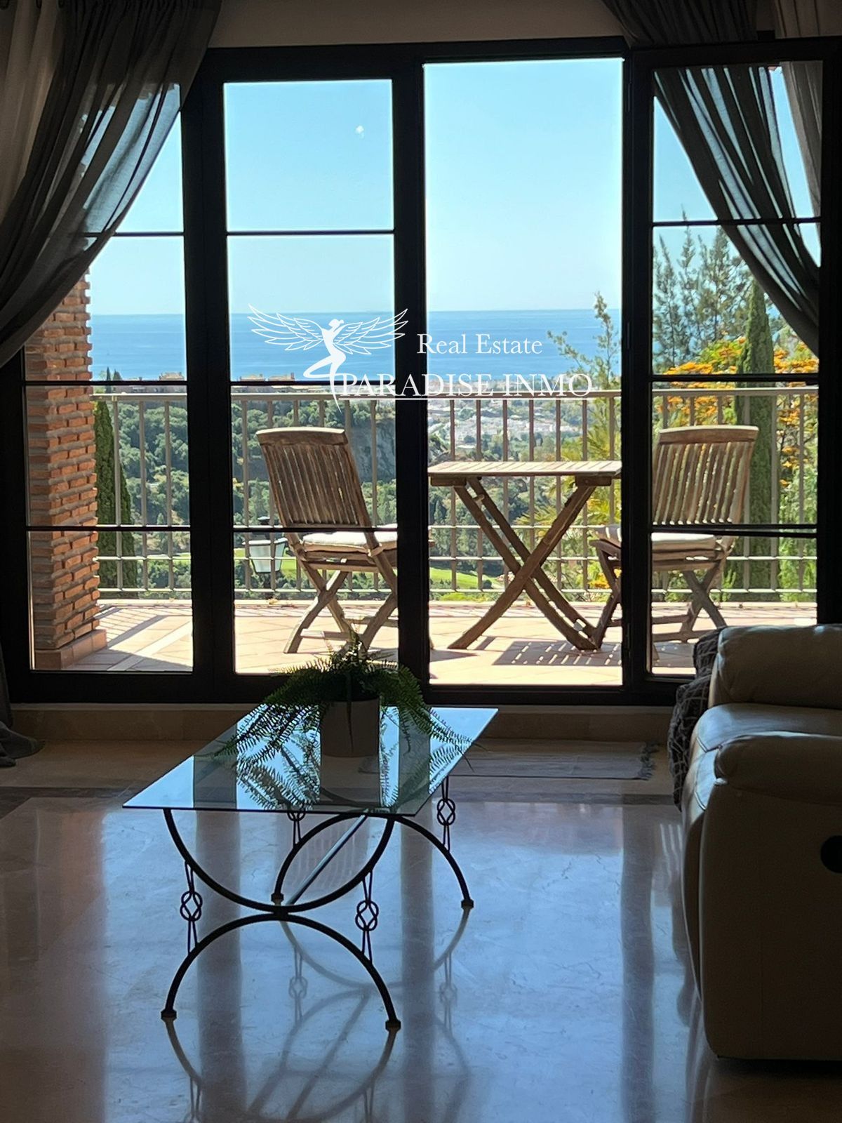 Flat for sale Benahavis, Málaga. Ref: 4008. Paradise Group 