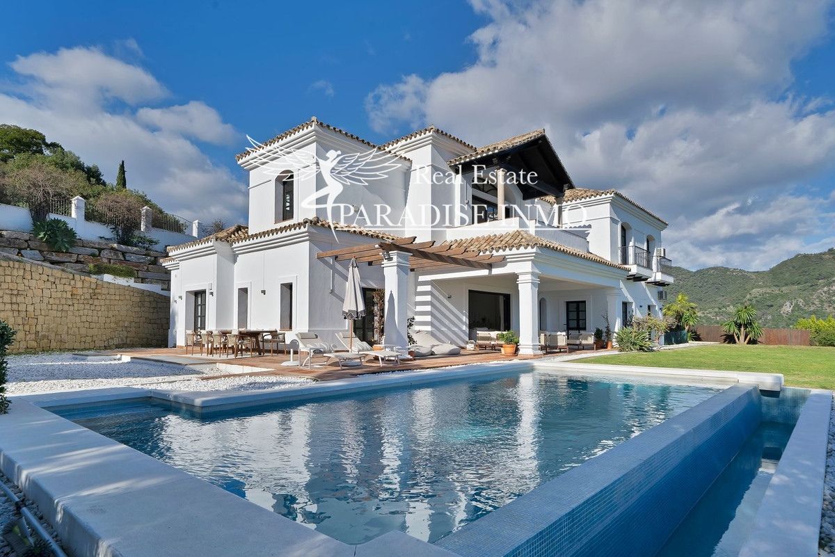Detached villa for sale Benahavis, Málaga. Ref: 4012. Paradise Group 