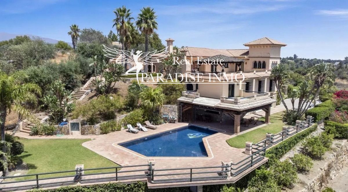 Detached villa for sale Estepona, Málaga. Ref: 4083. Paradise Group 