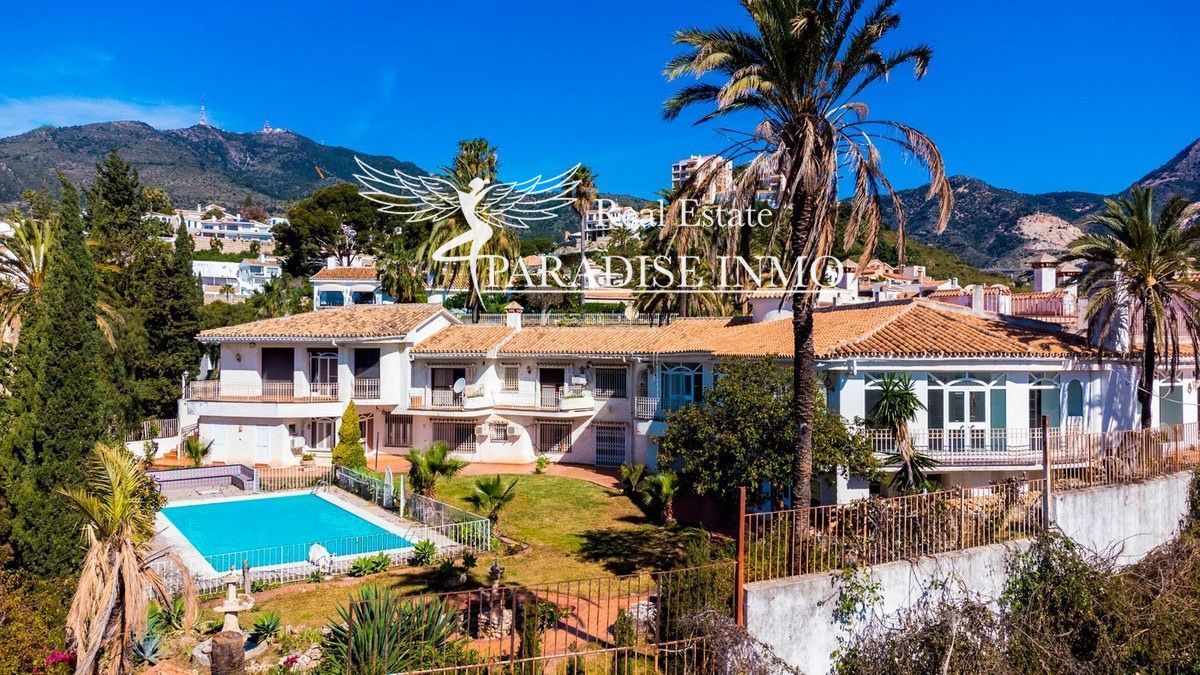 Detached villa for sale Benalmádena, Málaga. Ref: 4128. Paradise Group 