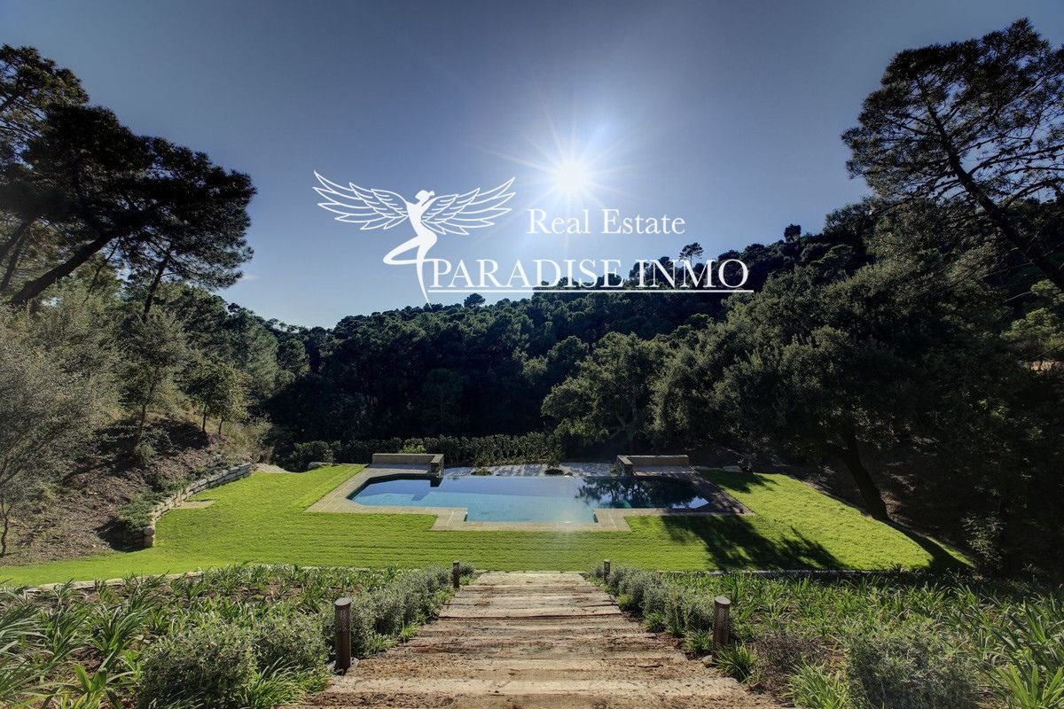 Detached villa for sale Benahavis, Málaga. Ref: 4150. Paradise Group 
