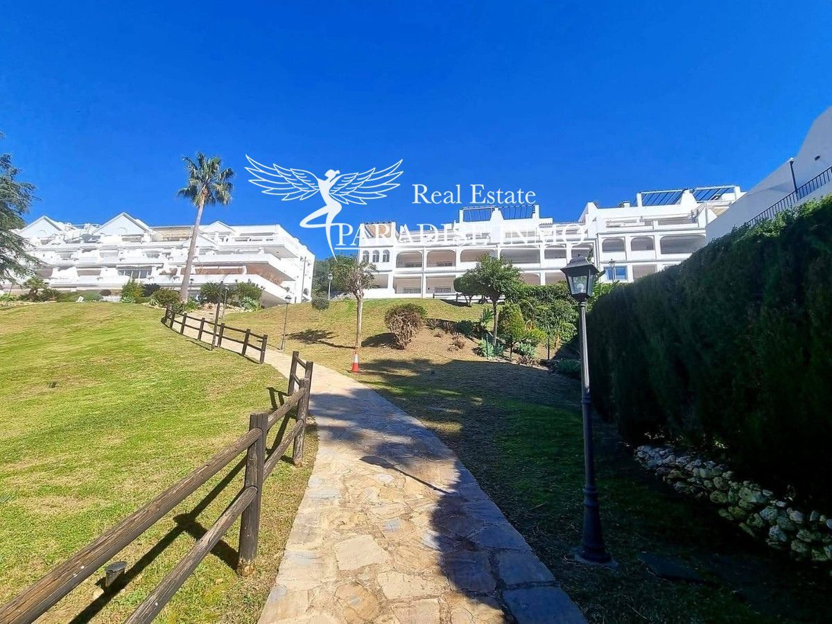 Flat for sale Benahavis, Málaga. Ref: 4155. Paradise Group 