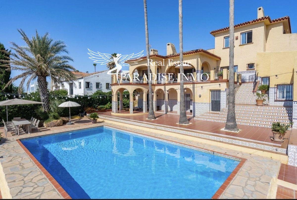 Detached villa for sale Estepona, Málaga. Ref: 4173. Paradise Group 
