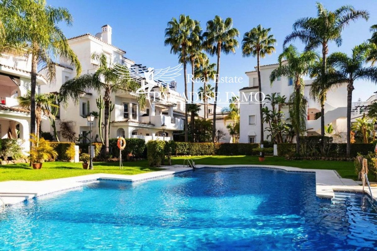 Flat for sale Marbella, Málaga. Ref: 4241. Paradise Group 