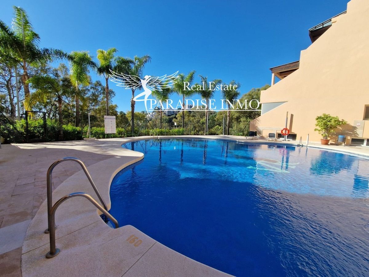 Flat for sale Marbella, Málaga. Ref: 4242. Paradise Group 