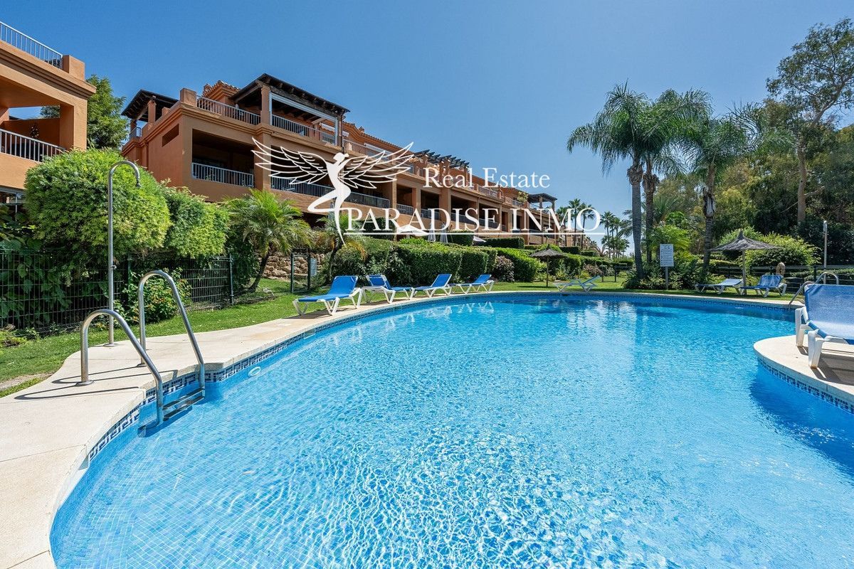 Flat for sale Estepona, Málaga. Ref: 4379. Paradise Group 