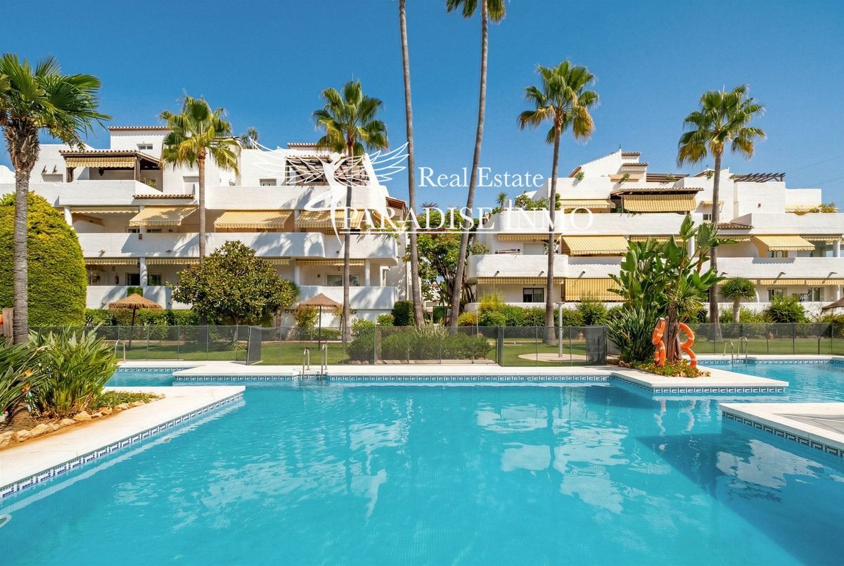 Flat for sale Marbella, Málaga. Ref: 4409. Paradise Group 