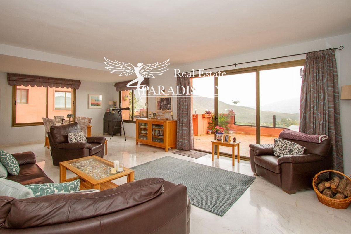 Flat for sale Marbella, Málaga. Ref: 4425. Paradise Group 