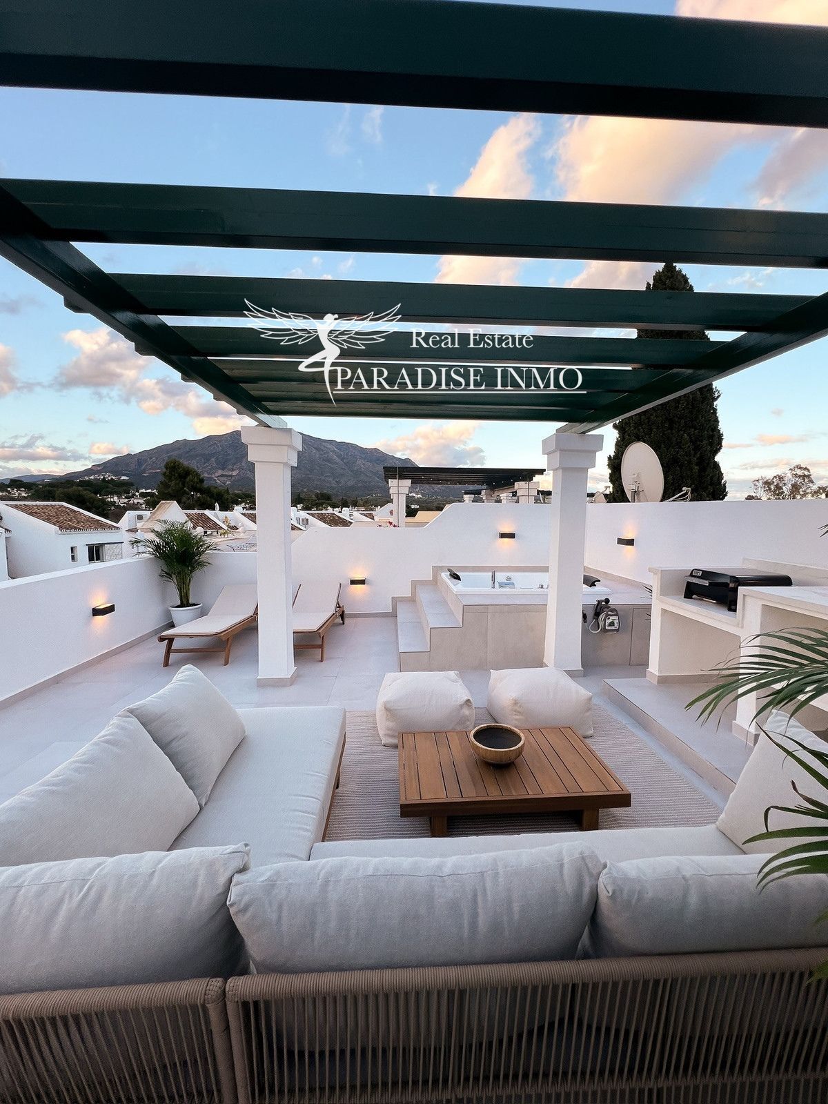 Flat for sale Marbella, Málaga. Ref: 4451. Paradise Group 