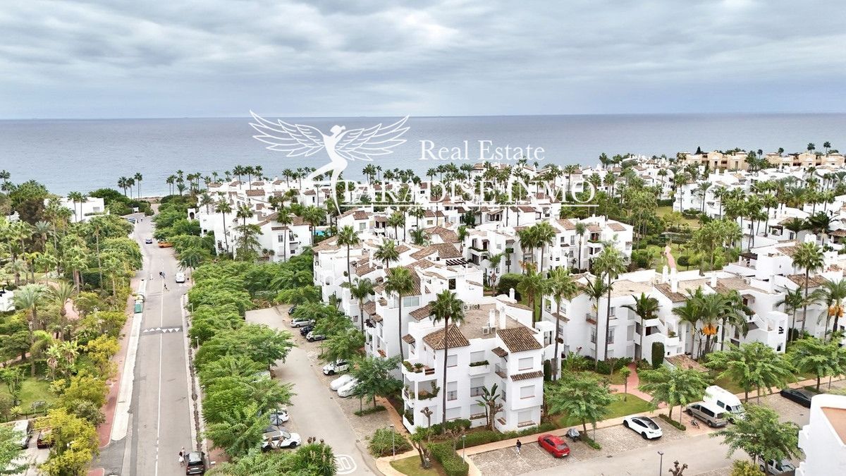 Flat for sale Estepona, Málaga. Ref: 4521. Paradise Group 
