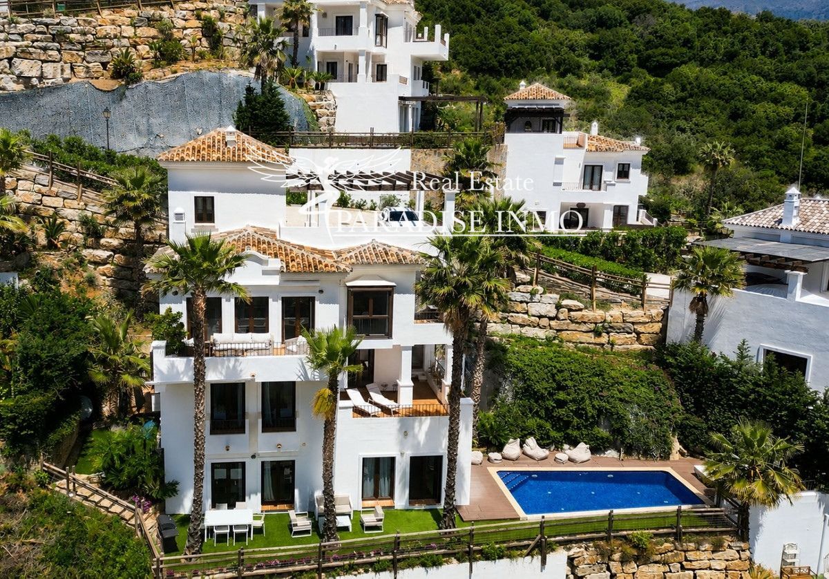 Detached villa for sale Benahavis, Málaga. Ref: 4551. Paradise Group 