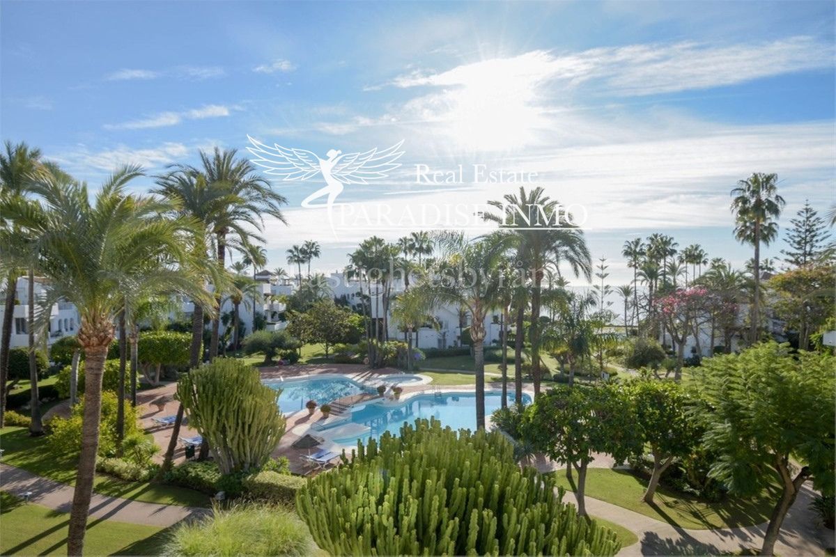 Flat for sale Estepona, Málaga. Ref: 4567. Paradise Group 