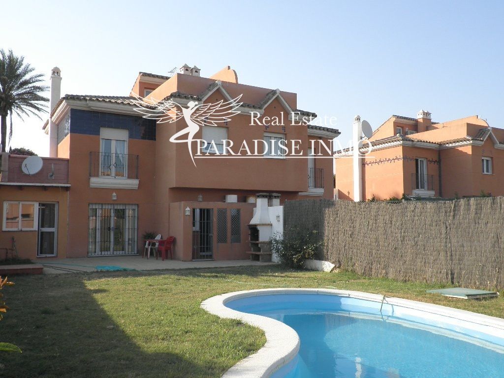 Detached villa for sale Estepona, Málaga. Ref: 4651. Paradise Group 