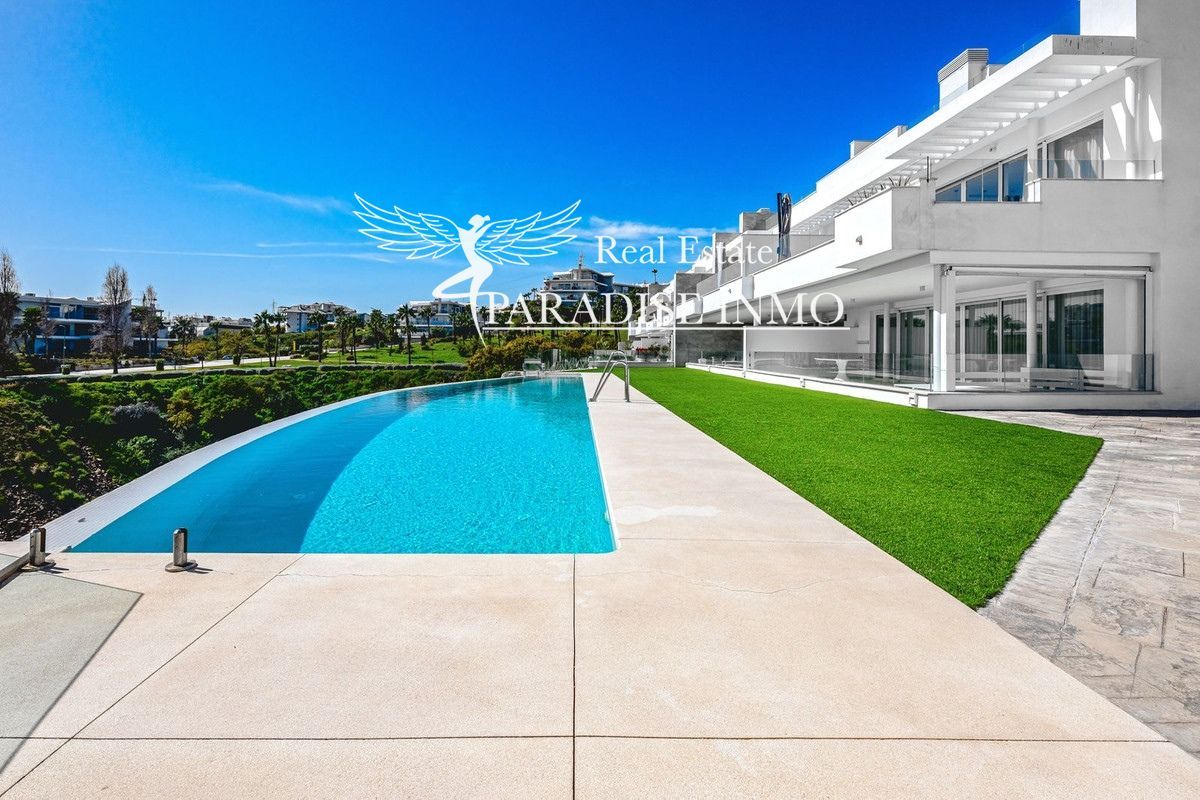 Flat for sale Benalmádena, Málaga. Ref: 4677. Paradise Group 