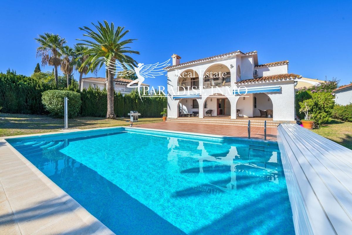 Detached villa for sale Estepona, Málaga. Ref: 4688. Paradise Group 