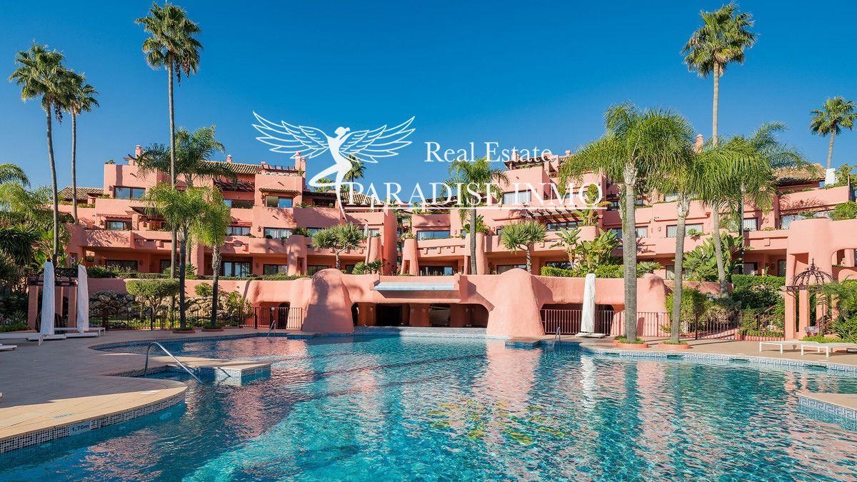 Flat for sale Estepona, Málaga. Ref: 4708. Paradise Group 