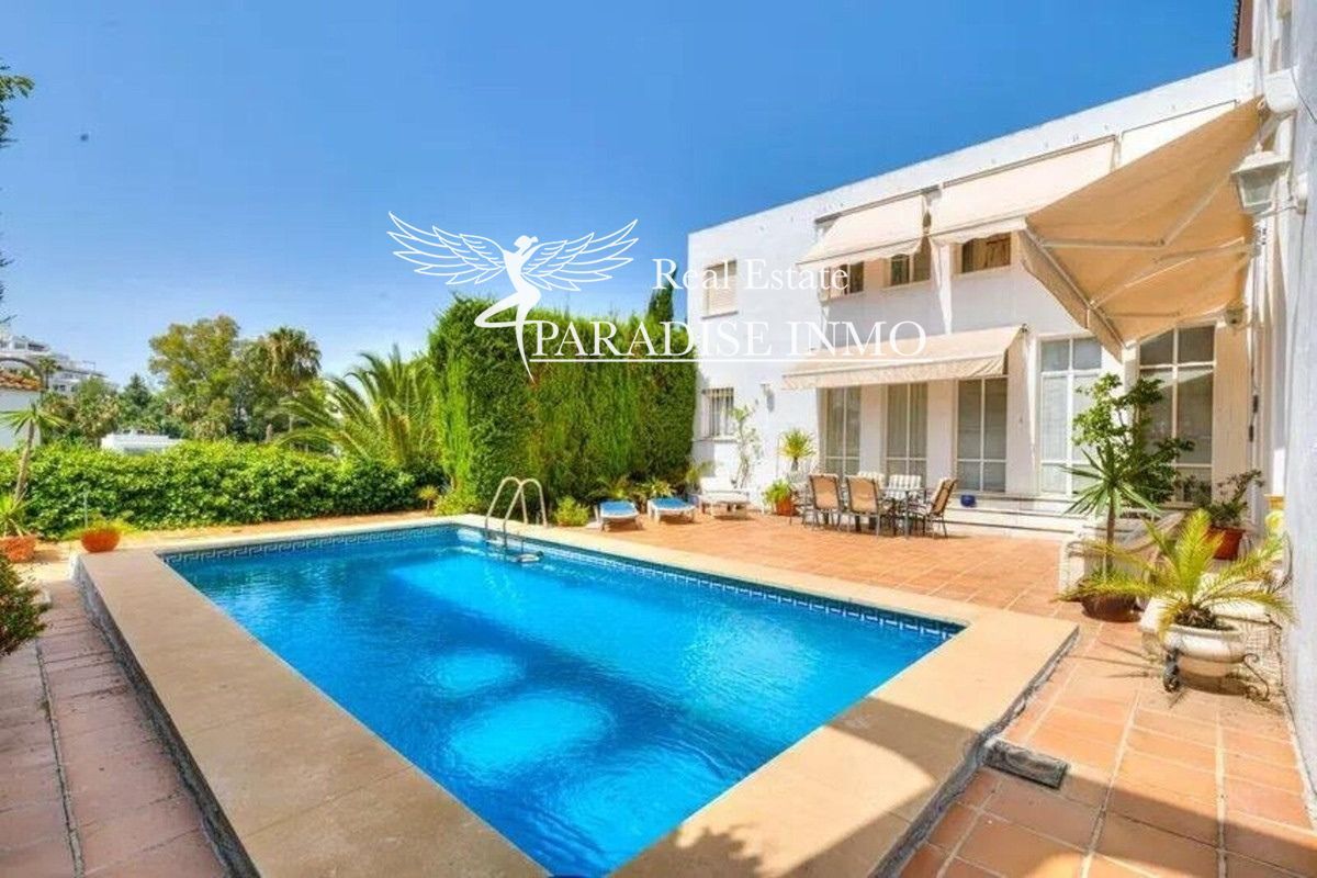 Detached villa for sale Marbella, Málaga. Ref: 4737. Paradise Group 
