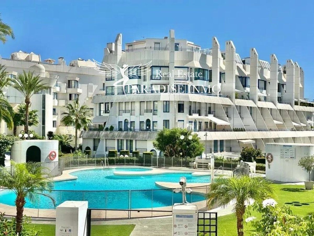 Flat for sale Marbella, Málaga. Ref: 4741. Paradise Group 