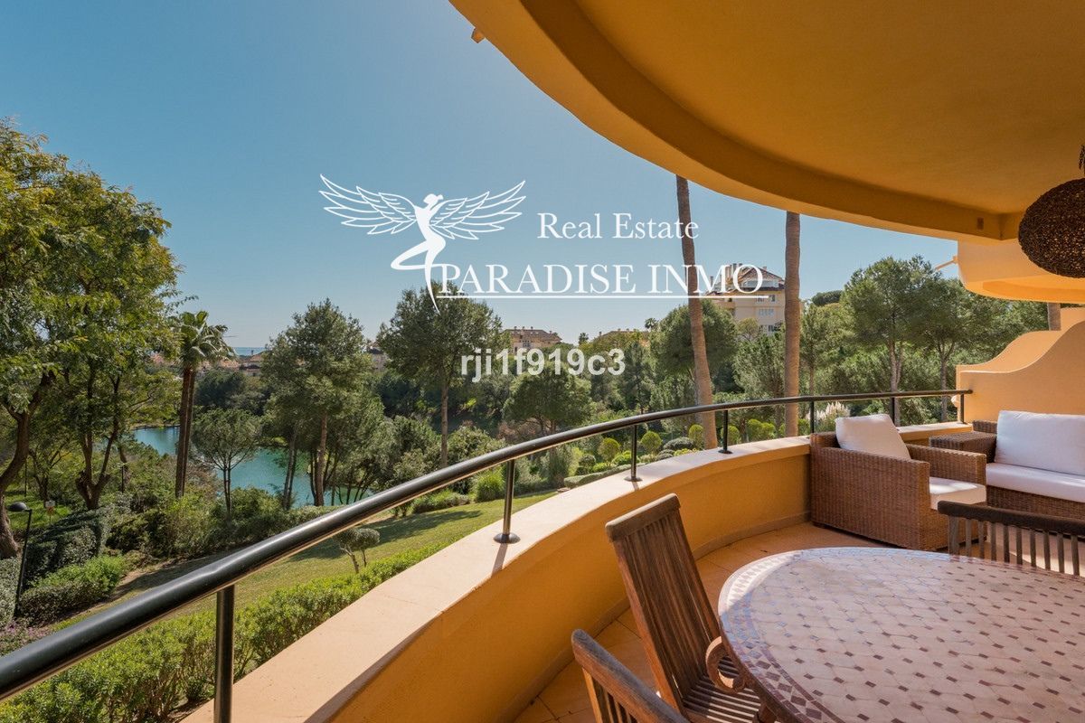 Flat for sale Marbella, Málaga. Ref: 4776. Paradise Group 