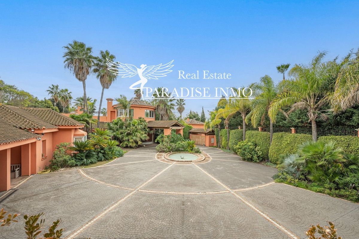 Detached villa for sale Marbella, Málaga. Ref: 4833. Paradise Group 