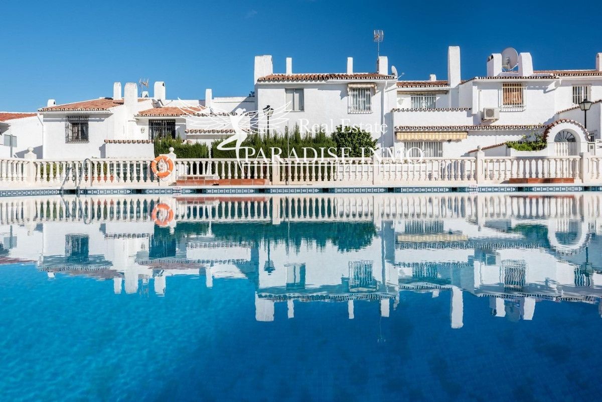 Detached villa for sale Estepona, Málaga. Ref: 4881. Paradise Group 