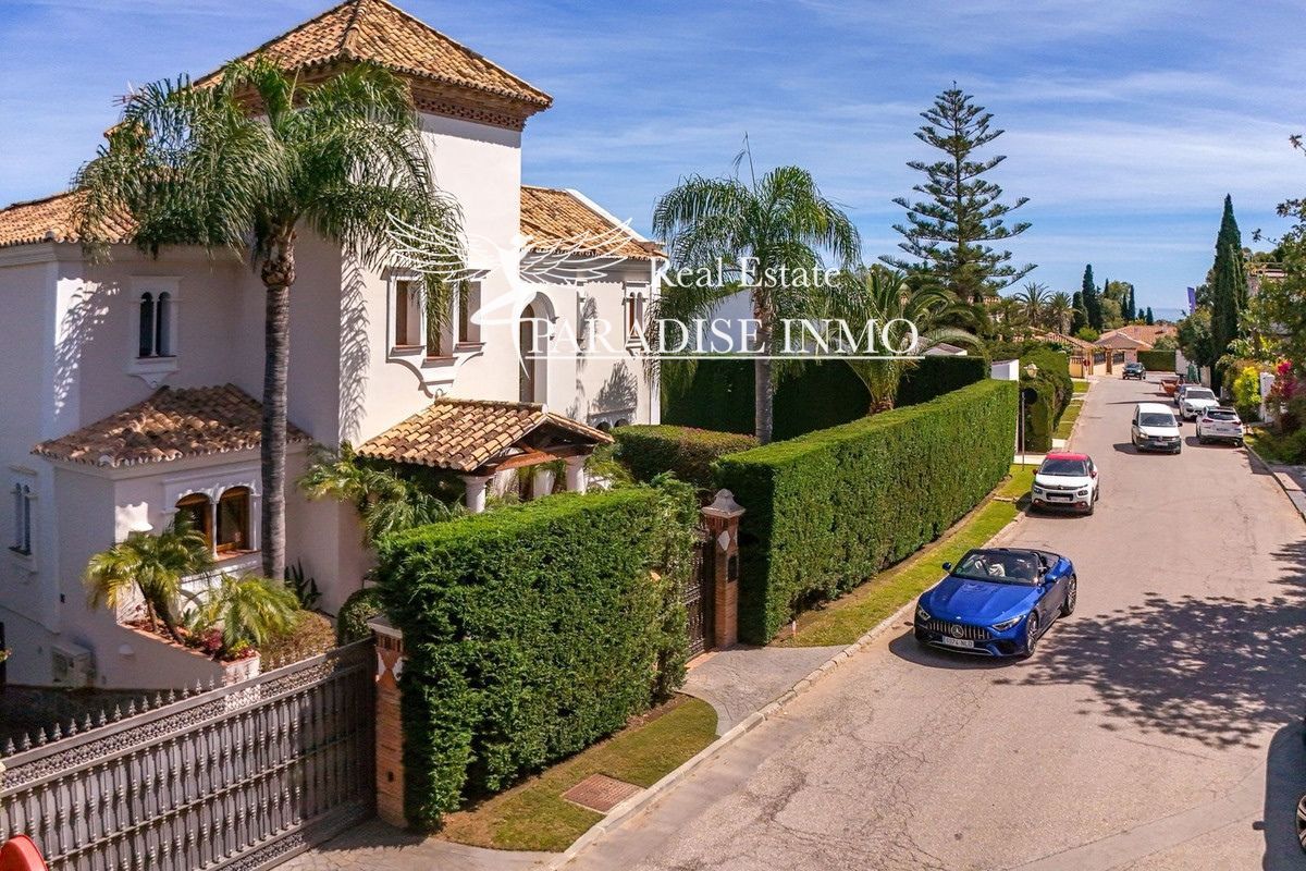 Detached villa for sale Estepona, Málaga. Ref: 4889. Paradise Group 