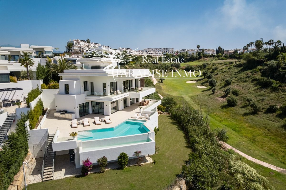 Detached villa for sale Estepona, Málaga. Ref: 4912. Paradise Group 
